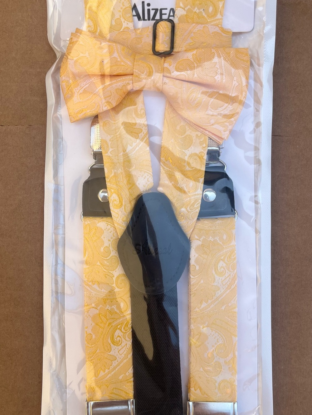 Alizeal Boys Bow tie/Suspenders Set